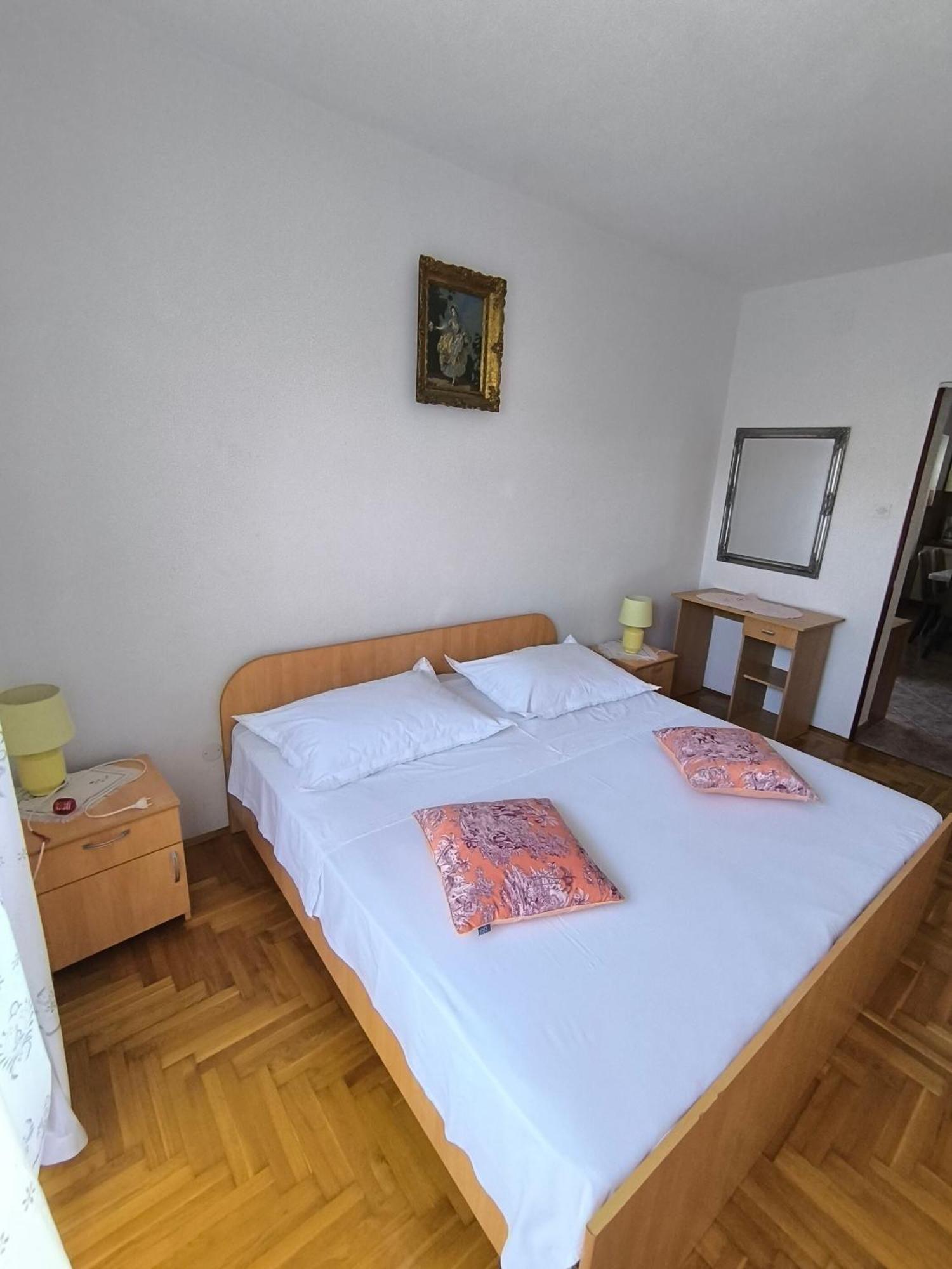 Apartment Vinka โตรกีร์ ภายนอก รูปภาพ