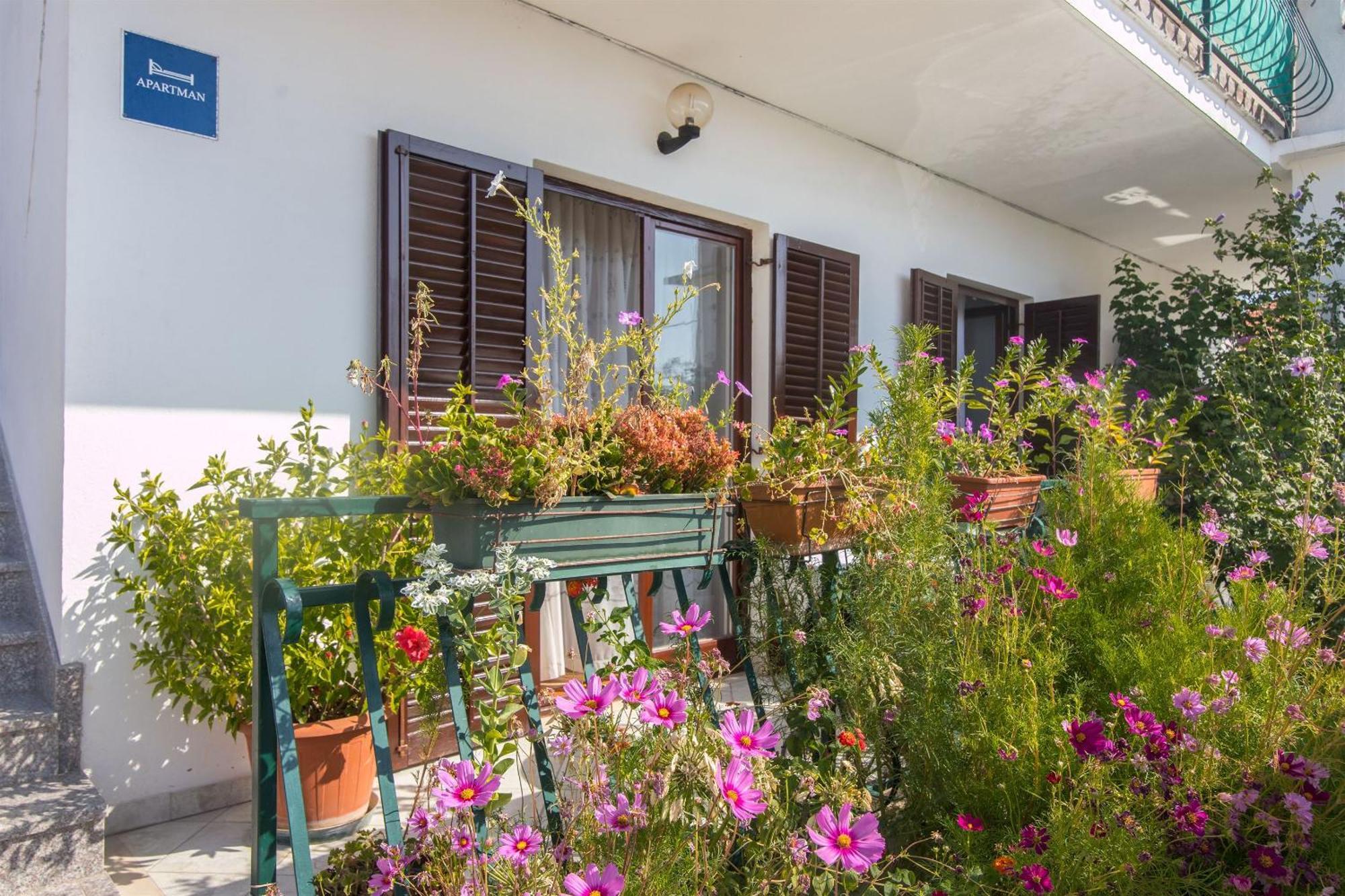 Apartment Vinka โตรกีร์ ภายนอก รูปภาพ