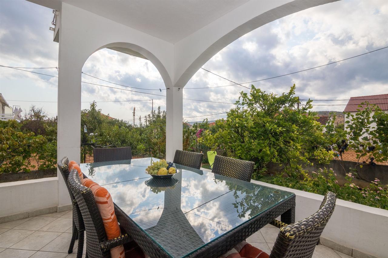 Apartment Vinka โตรกีร์ ภายนอก รูปภาพ